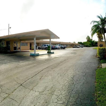Coral Roc Motel Florida City Buitenkant foto