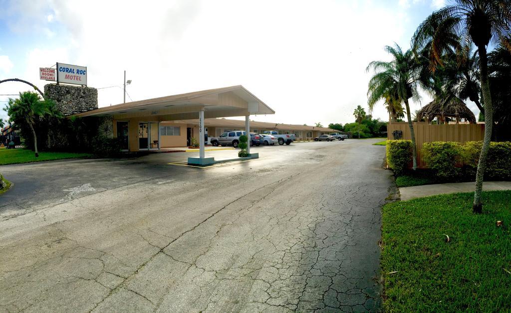 Coral Roc Motel Florida City Buitenkant foto